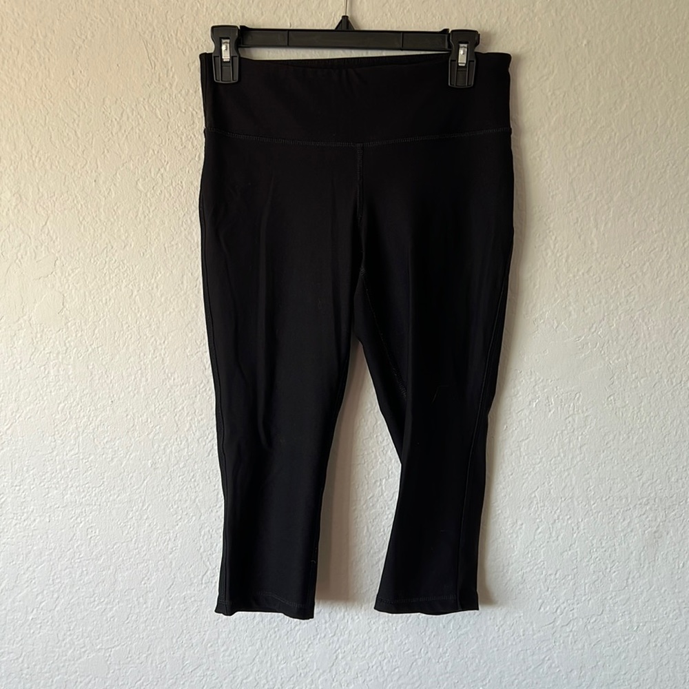 Black quarter calf leggings